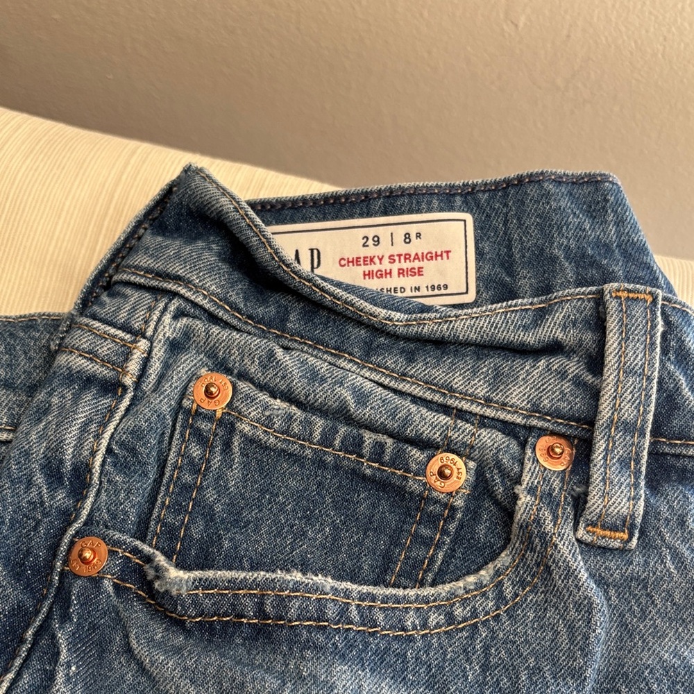 GAP Cheeky Straight High Rise Size 29/8R medium blue jeans
